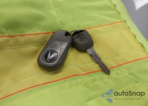 2005 Acura Tsx z USA, uszkodzony, nr VIN JH4CL958X5C014032